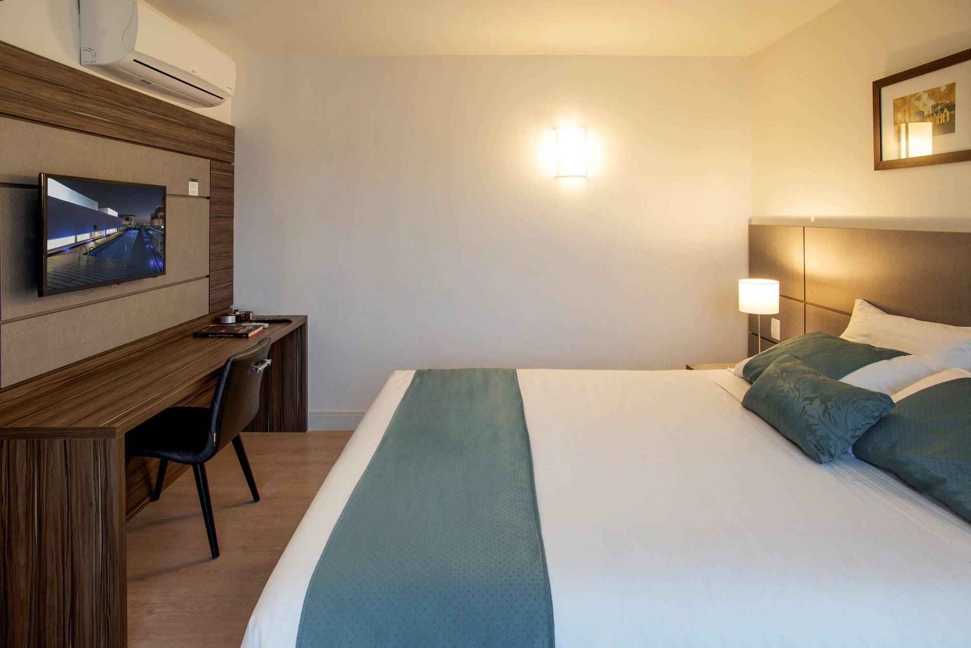 Hotel Laghetto Moinhos Порту Алегри Екстериор снимка